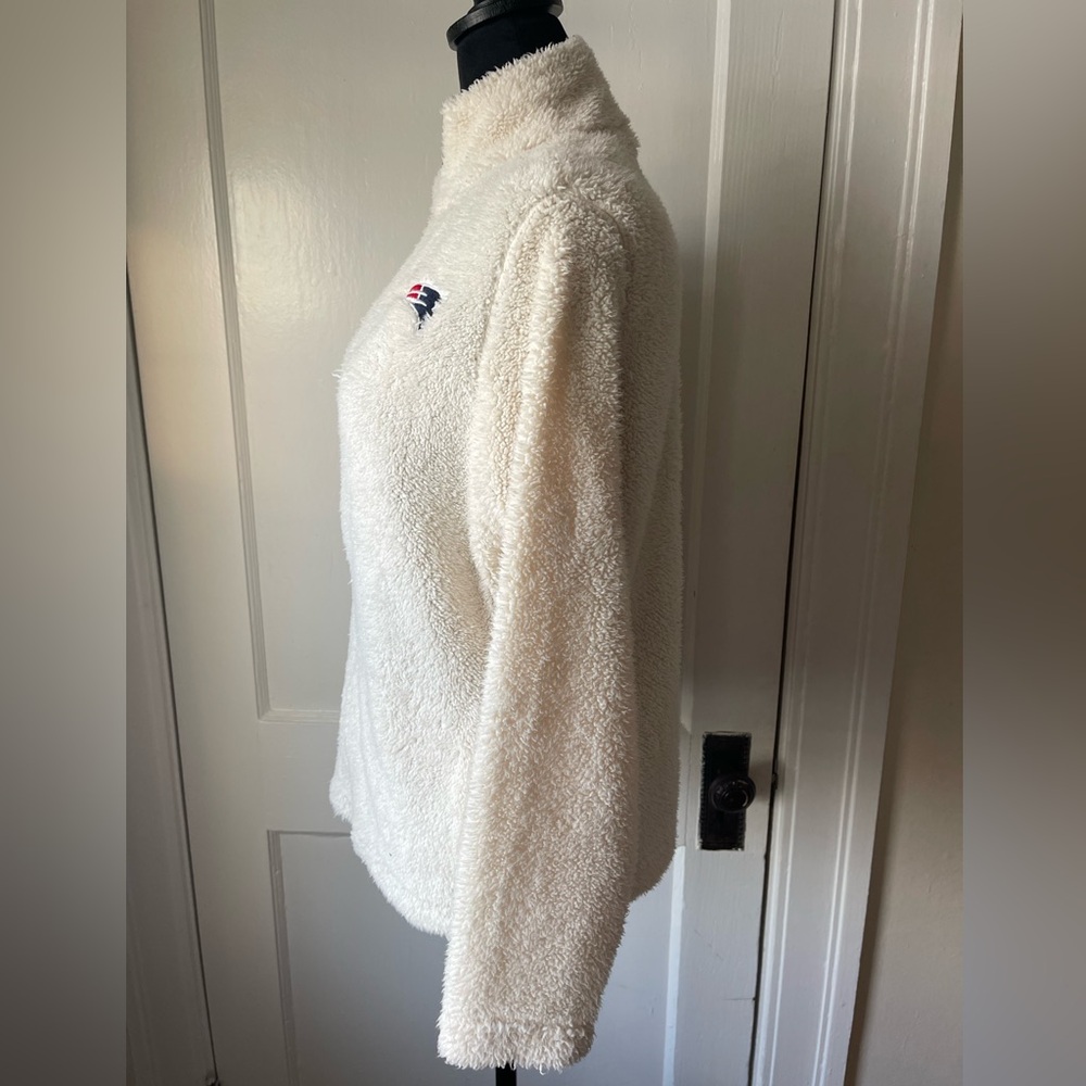 NFL Juniors Collection Women's Cream Fleece Jacket - Picture 4 of 9
